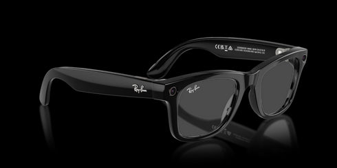 RAY-BAN Wayfarer Shiny Black Transitions Accessories