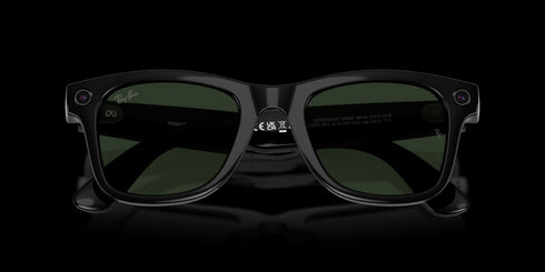 RAY-BAN Wayfarer Shiny Black Transitions Accessories