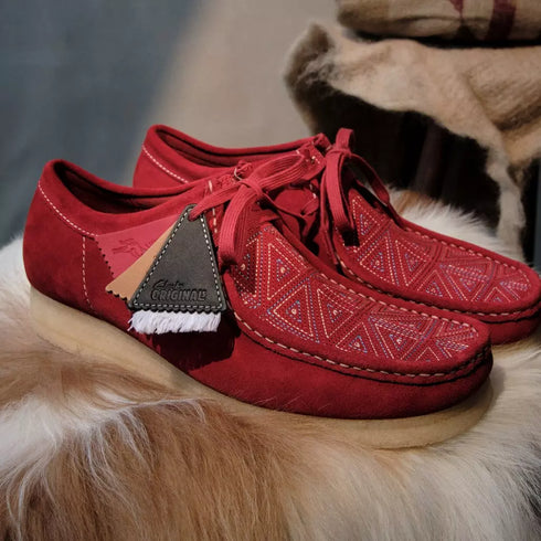 CLARKS Wallabee Red Interest Men's Sneakers