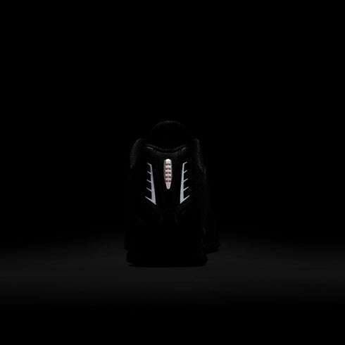 NIKE Shox R4 Womens Sneakers