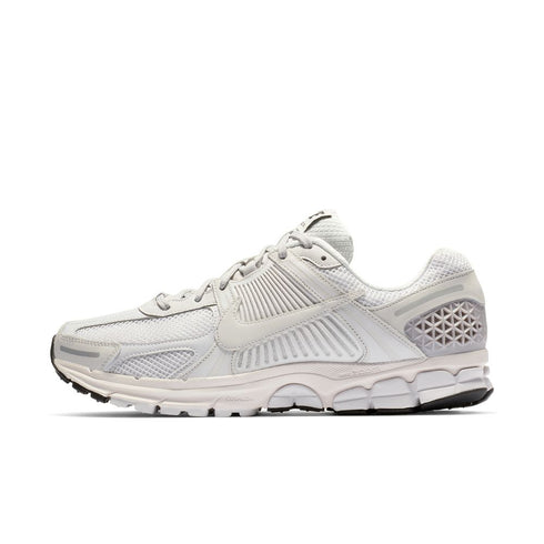 NIKE Zoom Vomero 5 Mens Sneakers