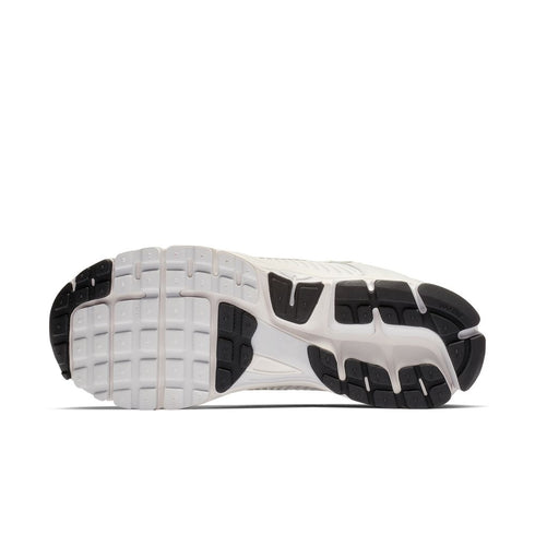 NIKE Zoom Vomero 5 Mens Sneakers