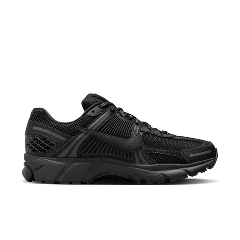 NIKE Zoom Vomero 5 Mens Sneakers