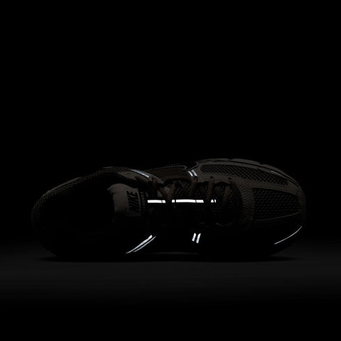 NIKE Zoom Vomero 5 Mens Sneakers