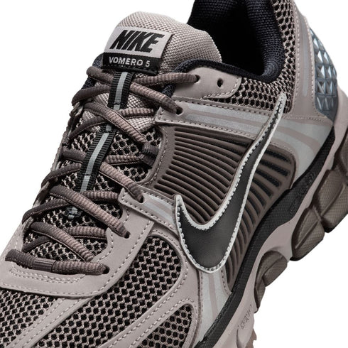 NIKE Zoom Vomero 5 Mens Sneakers