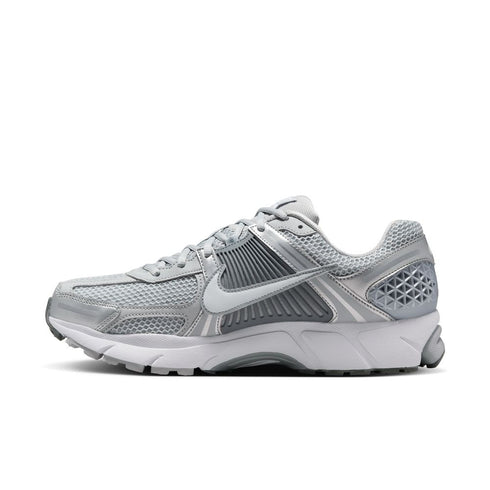 NIKE Zoom Vomero 5 Mens Sneakers