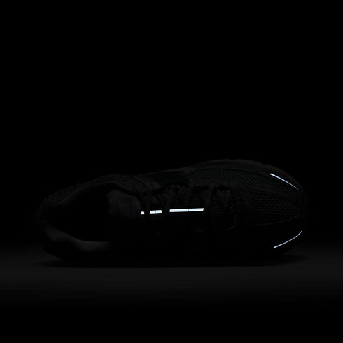 NIKE Zoom Vomero 5 Mens Sneakers