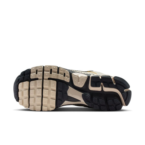 NIKE Zoom Vomero 5 Men's Sneakers