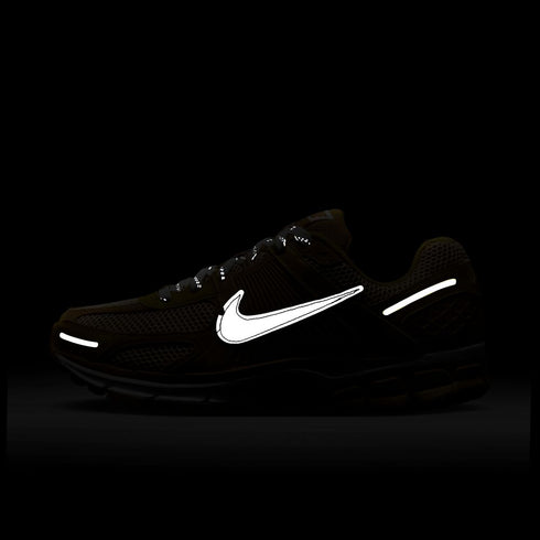 NIKE Zoom Vomero 5 Prm Mens Sneakers