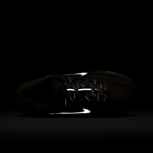 NIKE Zoom Vomero 5 Prm Mens Sneakers