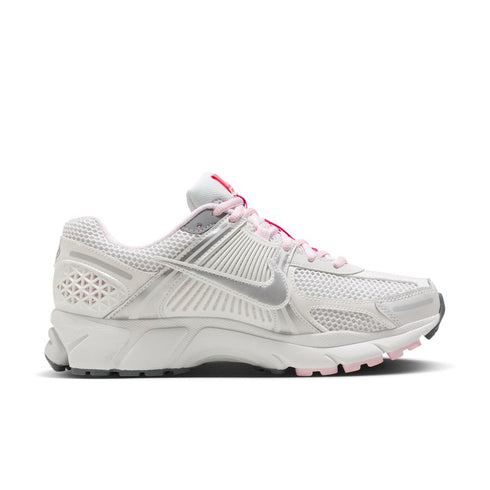 NIKE Zoom Vomero 5 Womens Sneakers