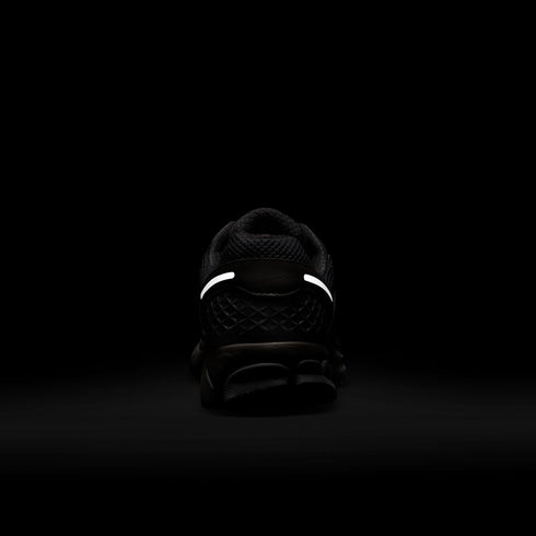 NIKE Zoom Vomero 5 Womens Sneakers