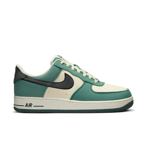 NIKE Air Force 1 '07 Lv8 1 Mens Sneakers