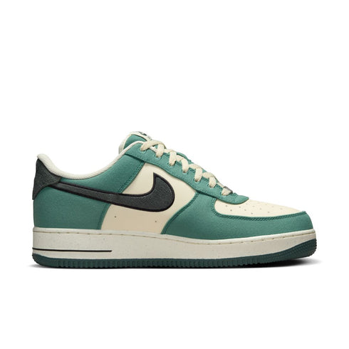 NIKE Air Force 1 '07 Lv8 1 Mens Sneakers