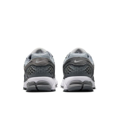 NIKE Zoom Vomero 5 Mens Sneakers