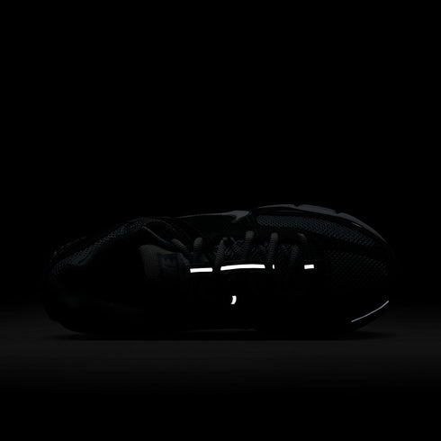 NIKE Zoom Vomero 5 Mens Sneakers