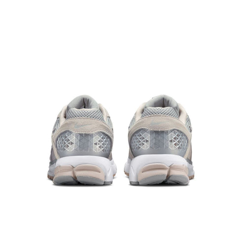 NIKE Zoom Vomero 5 Mens Sneakers