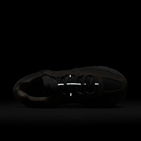 NIKE Zoom Vomero 5 Mens Sneakers