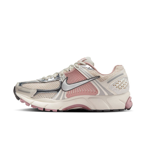 NIKE Zoom Vomero 5 Womens Sneakers