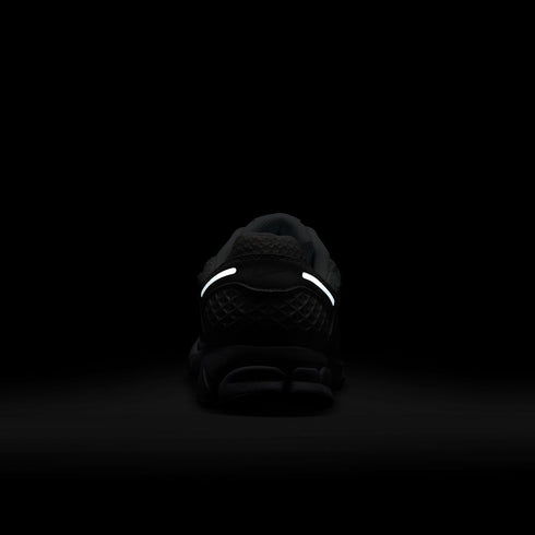 NIKE Zoom Vomero 5 Womens Sneakers