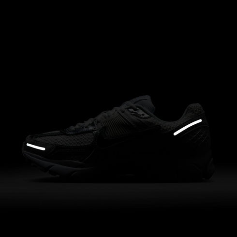 NIKE Zoom Vomero 5 Womens Sneakers