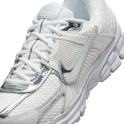 NIKE Zoom Vomero 5 Womens Sneakers