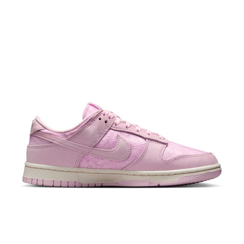 NIKE Dunk Low Mens Sneakers