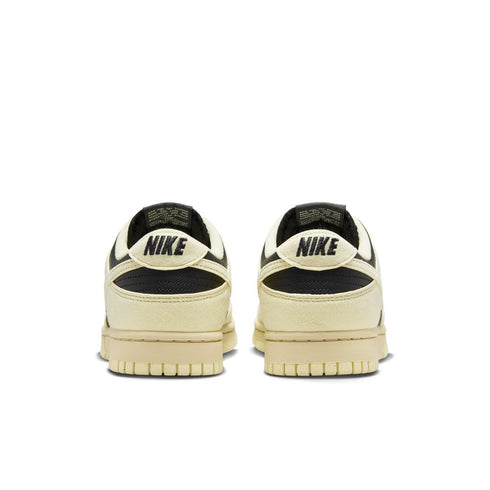 NIKE Dunk Low Womens Sneakers