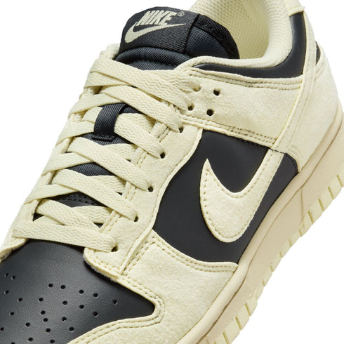 NIKE Dunk Low Womens Sneakers