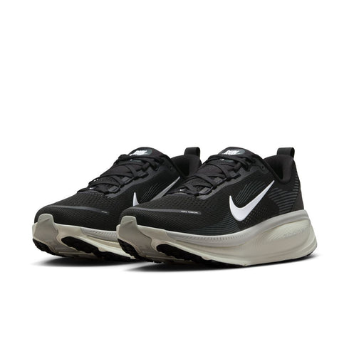 NIKE Vomero 18 Mens Sneakers