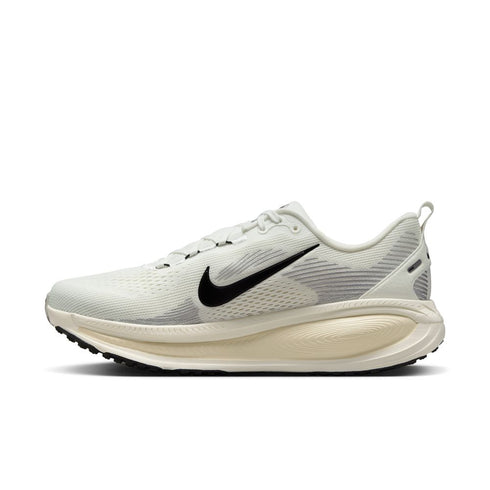 NIKE Vomero 18 Mens Sneakers