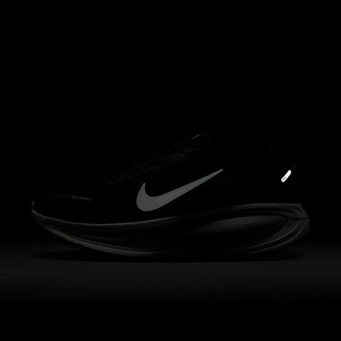 NIKE Vomero 18 Women's Sneakers