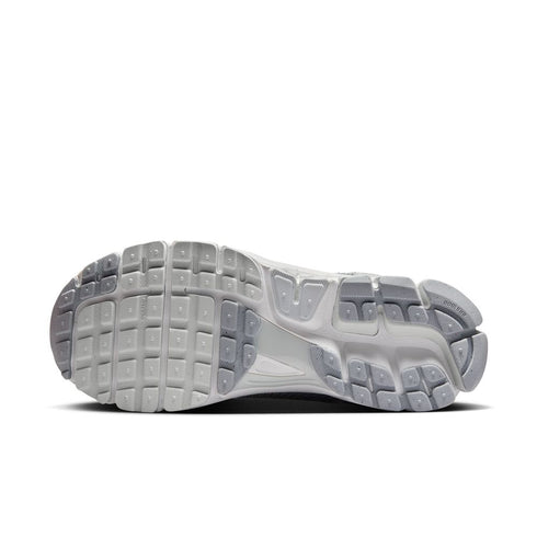 NIKE Zoom Vomero 5 Womens Sneakers