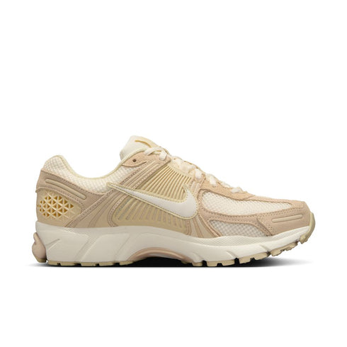NIKE Zoom Vomero 5 Womens Sneakers