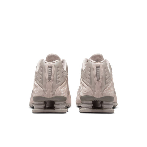 NIKE Shox R4 Womens Sneakers