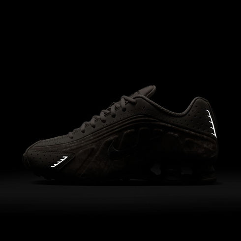 NIKE Shox R4 Womens Sneakers