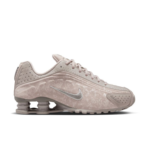 NIKE Shox R4 Womens Sneakers