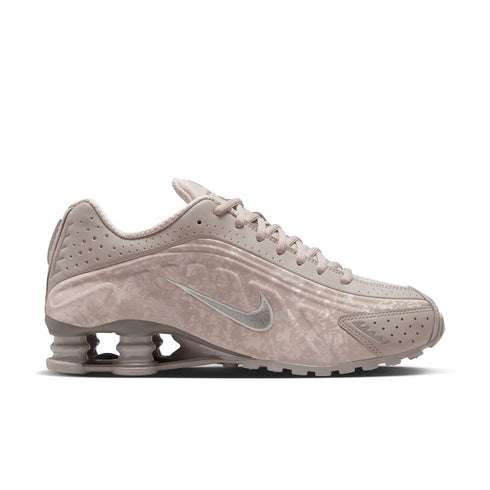 NIKE Shox R4 Womens Sneakers