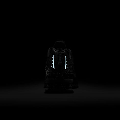 NIKE Shox R4 Womens Sneakers