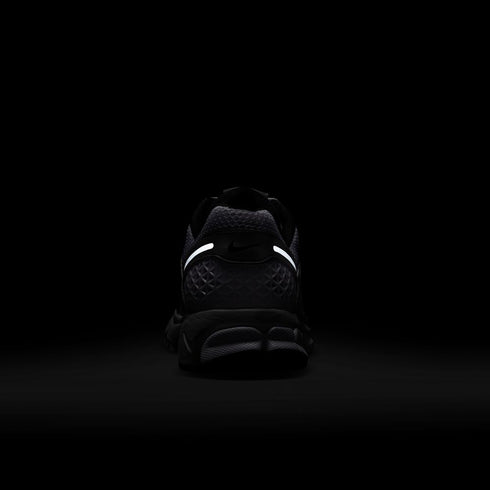 NIKE Zoom Vomero 5 Womens Sneakers