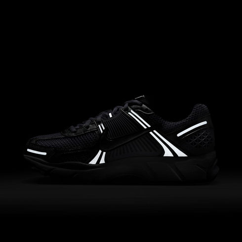 NIKE Zoom Vomero 5 Womens Sneakers