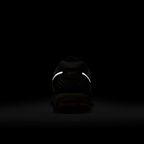 NIKE Zoom Vomero 5 Mens Sneakers