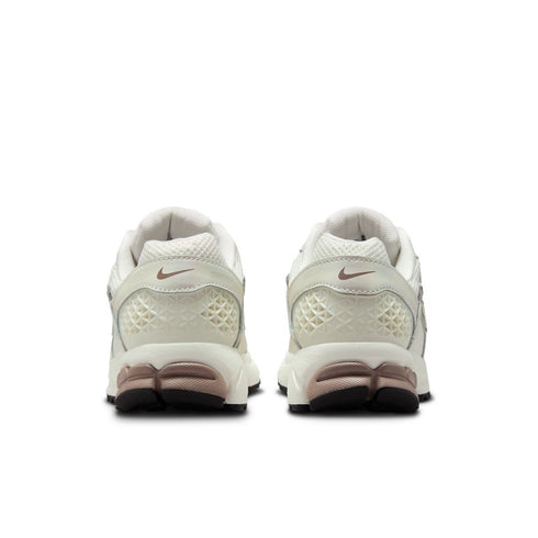 NIKE Zoom Vomero 5 Womens Sneakers
