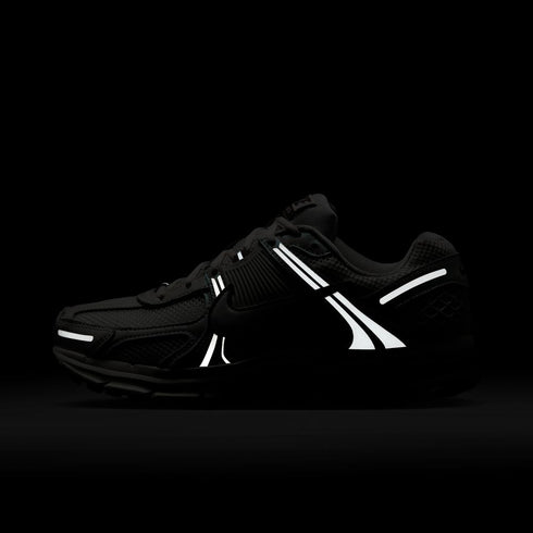 NIKE Zoom Vomero 5 Womens Sneakers