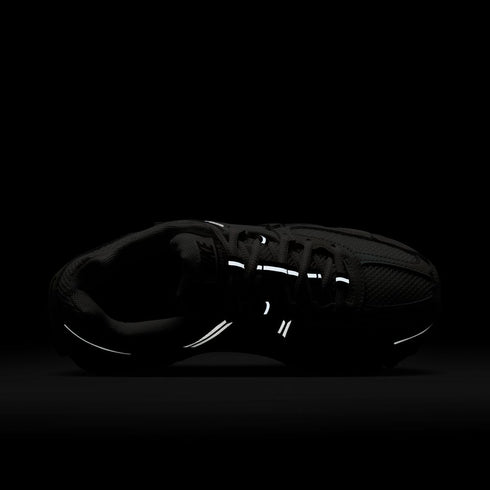 NIKE Zoom Vomero 5 Womens Sneakers