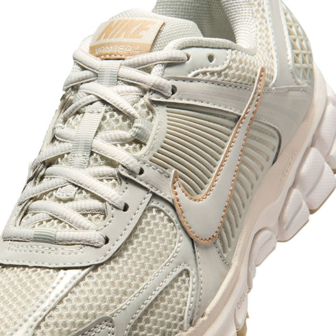 NIKE Zoom Vomero 5 Women's Sneakers