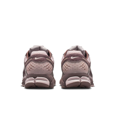 NIKE Zoom Vomero 5 Women's Sneakers