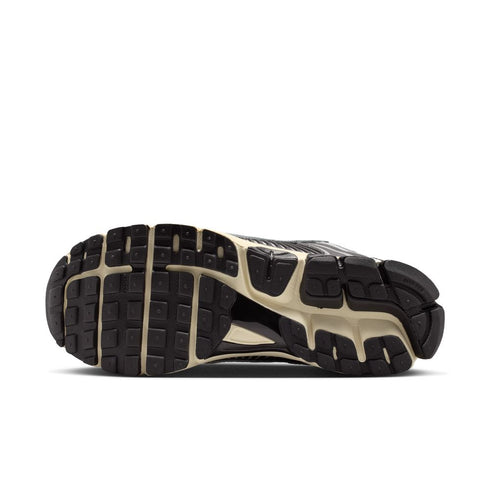 NIKE Zoom Vomero 5 Men's Sneakers