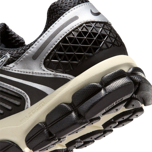 NIKE Zoom Vomero 5 Men's Sneakers