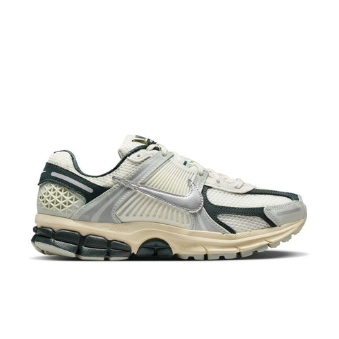NIKE Zoom Vomero 5 Women's Sneakers